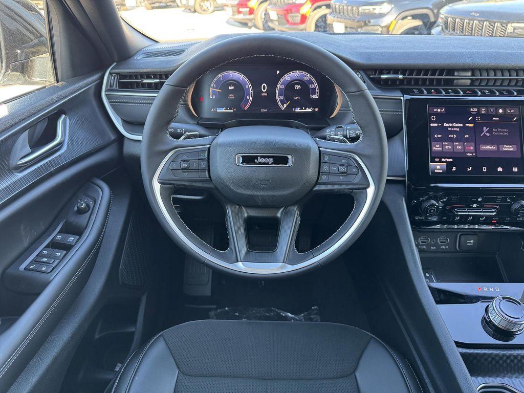 new 2025 Jeep Grand Cherokee car, priced at $38,030