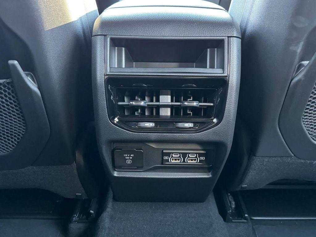 new 2025 Jeep Grand Cherokee car, priced at $38,030