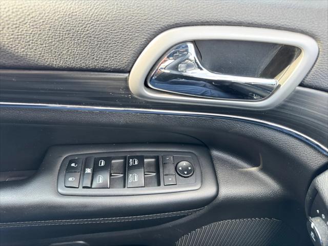 used 2019 Jeep Grand Cherokee car, priced at $20,792