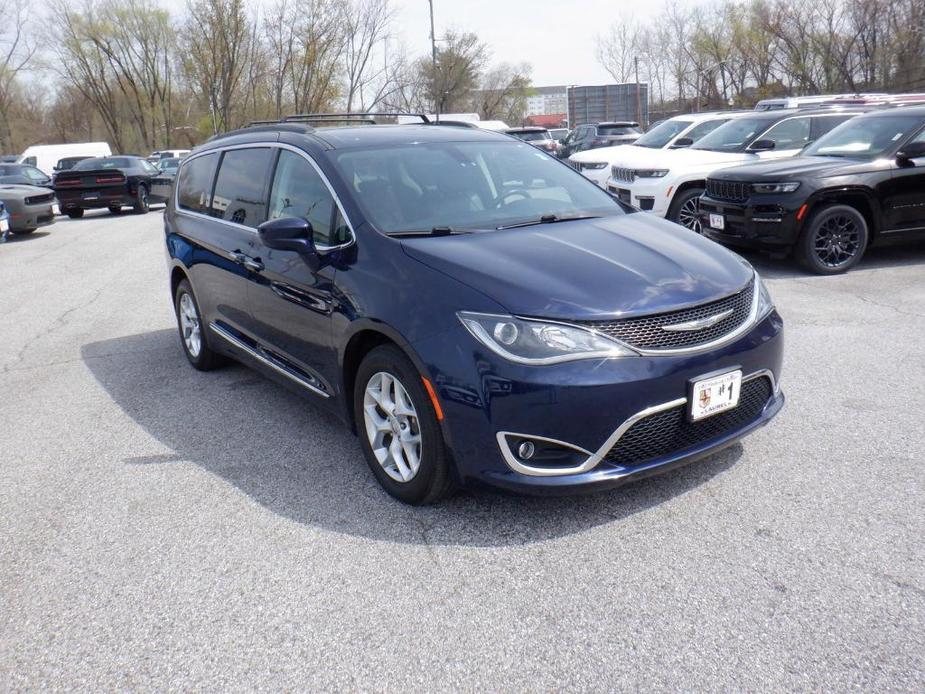 used 2017 Chrysler Pacifica car, priced at $19,174