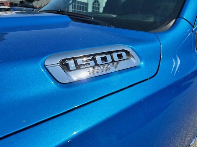 new 2025 Ram 1500 car, priced at $47,689