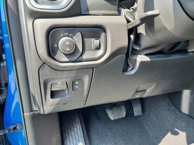 new 2025 Ram 1500 car, priced at $47,689