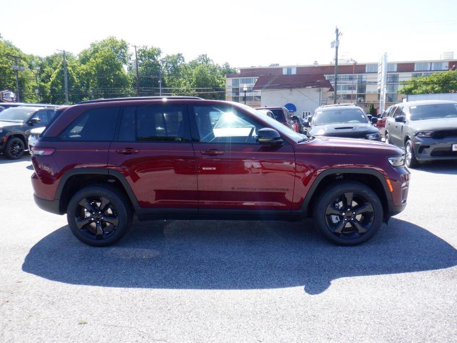 new 2024 Jeep Grand Cherokee car, priced at $53,537