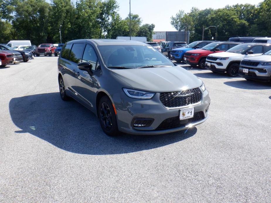 new 2023 Chrysler Pacifica Hybrid car, priced at $56,100