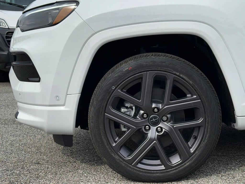new 2025 Jeep Compass car, priced at $38,085