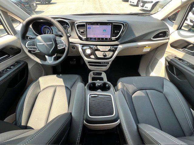 new 2024 Chrysler Pacifica car, priced at $42,854