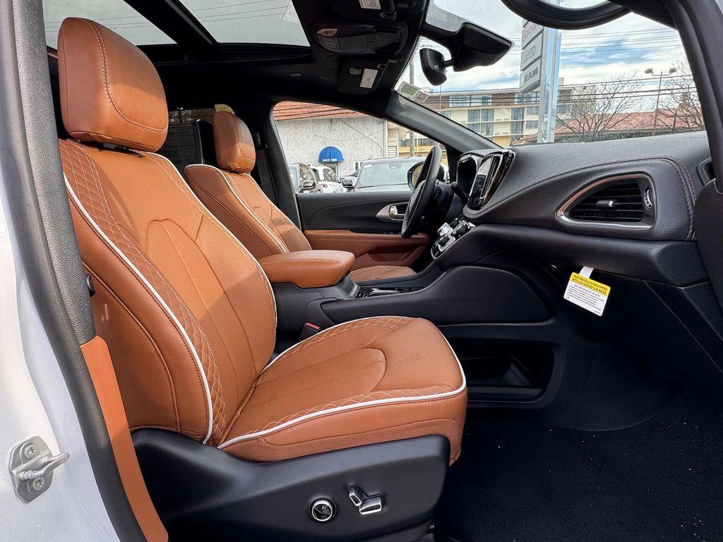 new 2026 Chrysler Pacifica car, priced at $52,635