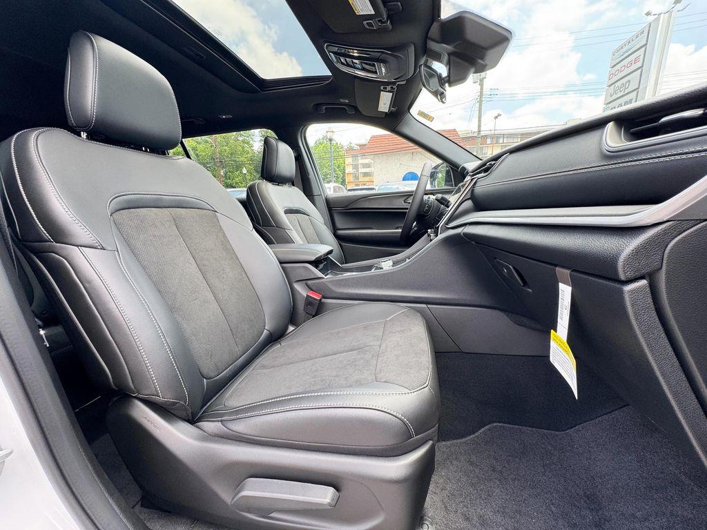 new 2025 Jeep Grand Cherokee L car, priced at $42,130