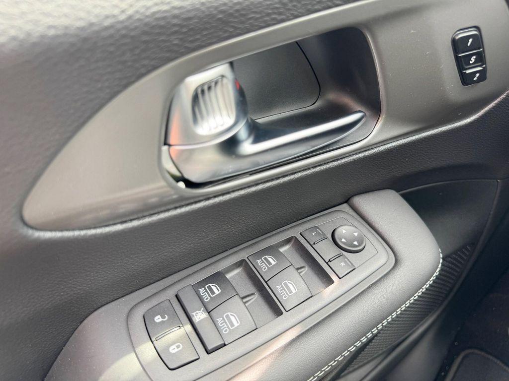 new 2025 Chrysler Pacifica car, priced at $43,315