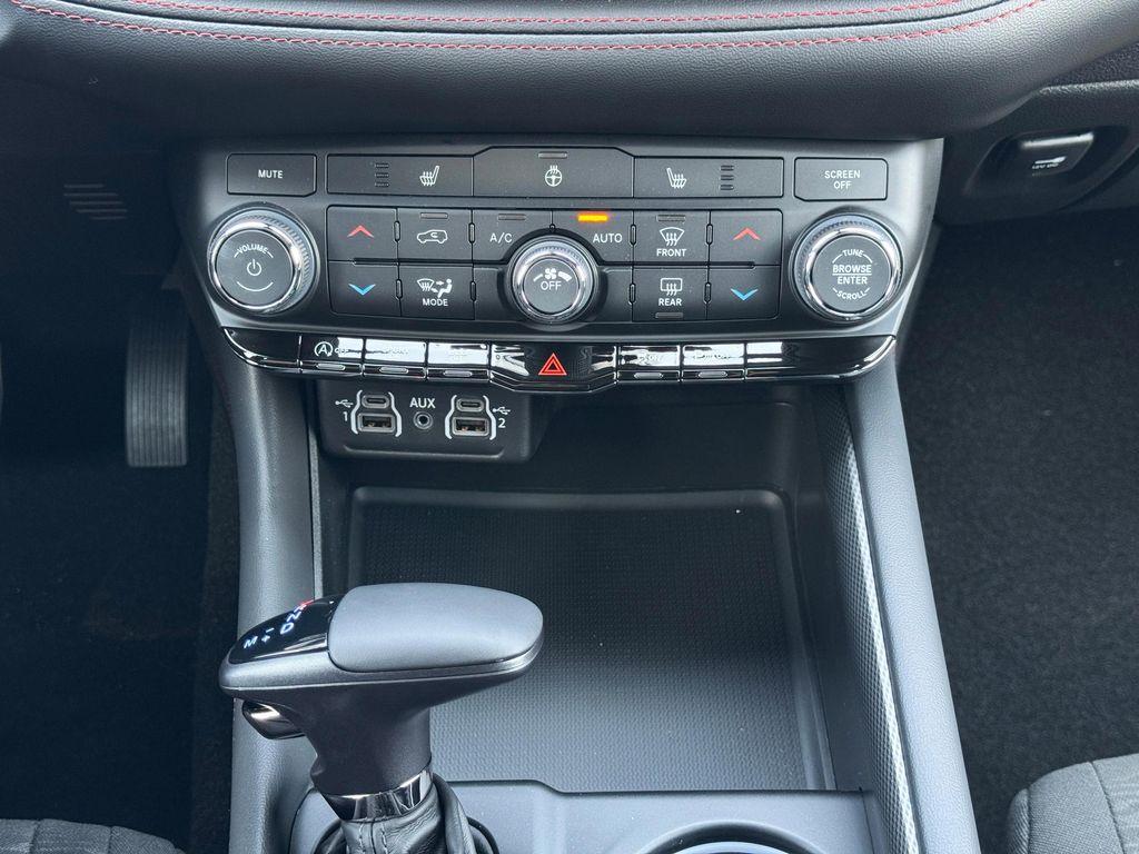 new 2025 Dodge Durango car, priced at $40,130