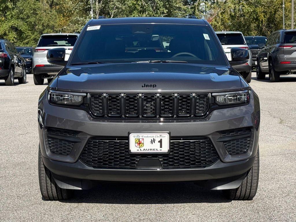 new 2025 Jeep Grand Cherokee car, priced at $38,625