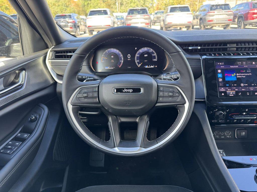 new 2025 Jeep Grand Cherokee car, priced at $38,625