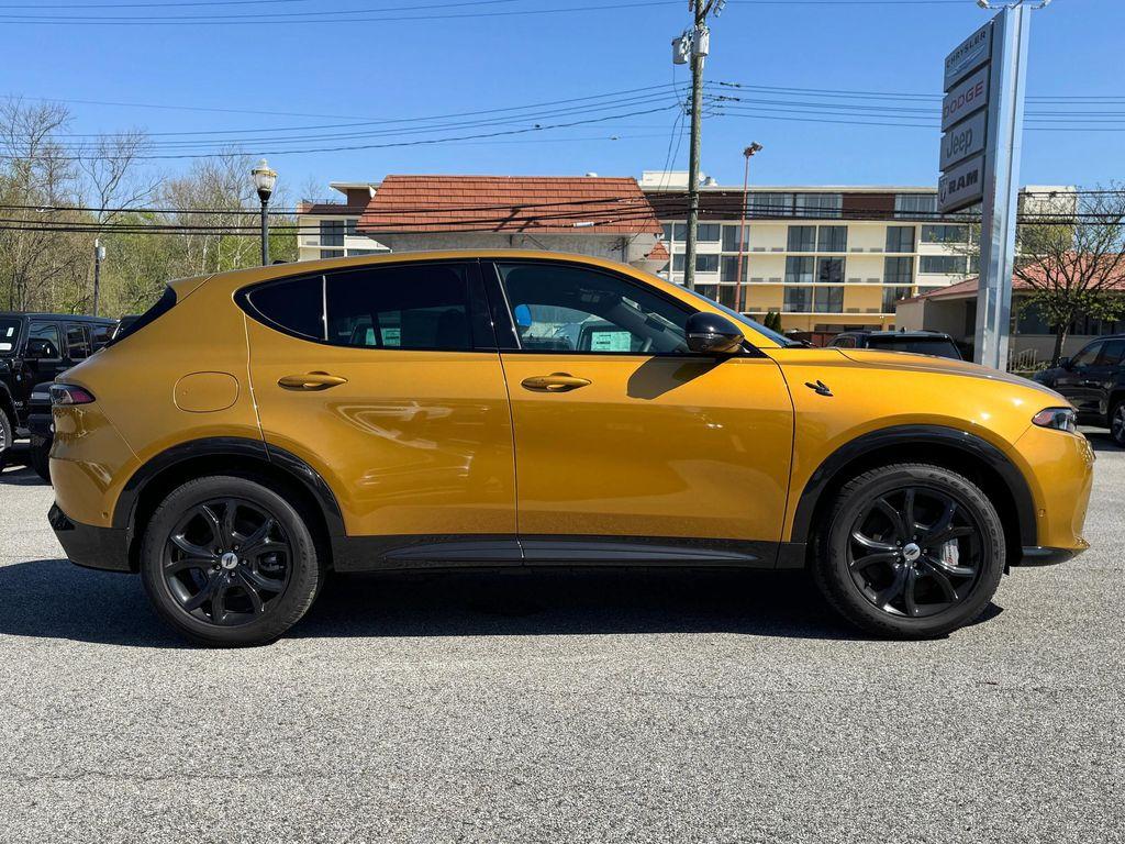 used 2024 Dodge Hornet car, priced at $31,965