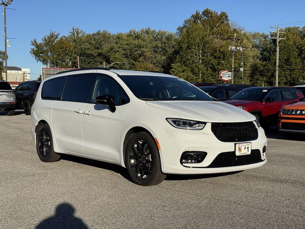 new 2026 Chrysler Pacifica car, priced at $44,665