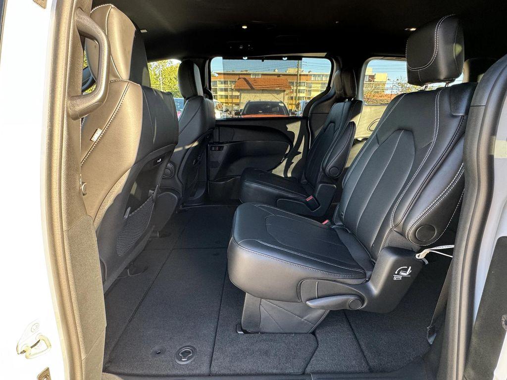 new 2026 Chrysler Pacifica car, priced at $44,665