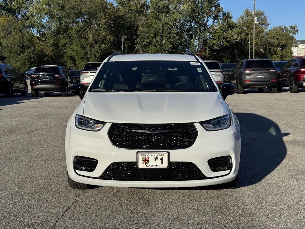 new 2026 Chrysler Pacifica car, priced at $44,665