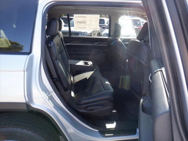 new 2024 Jeep Grand Cherokee L car, priced at $49,988