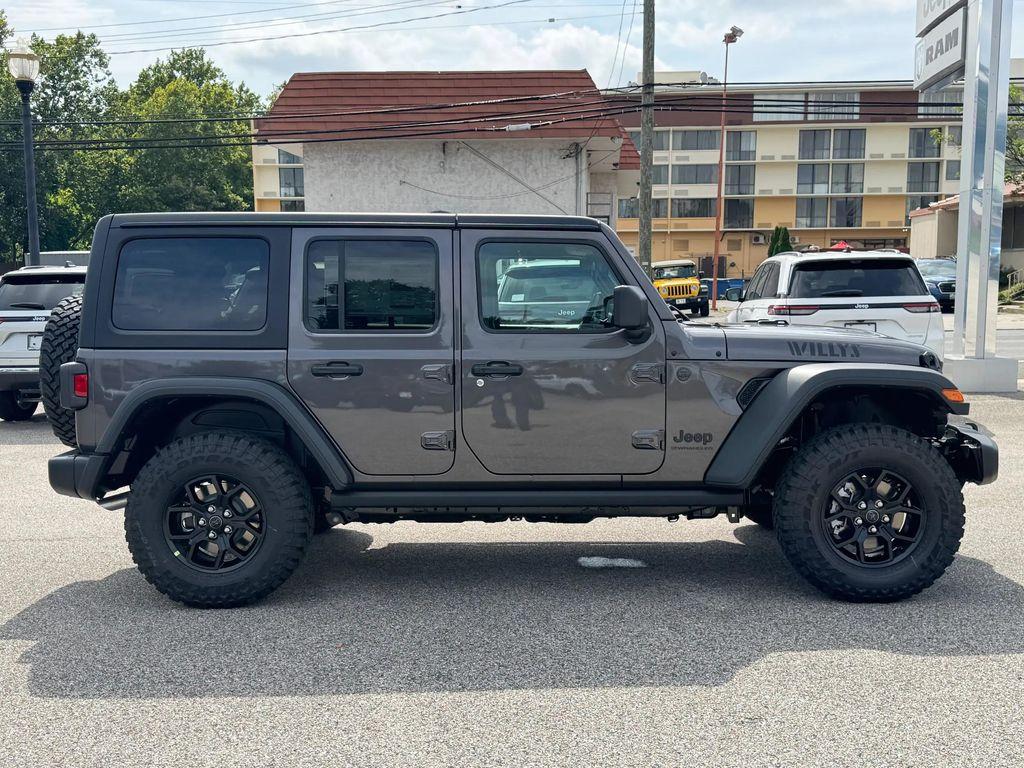 new 2025 Jeep Wrangler car, priced at $52,370
