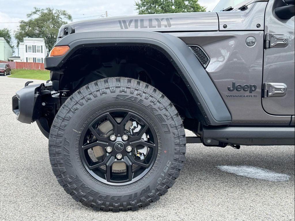 new 2025 Jeep Wrangler car, priced at $52,370