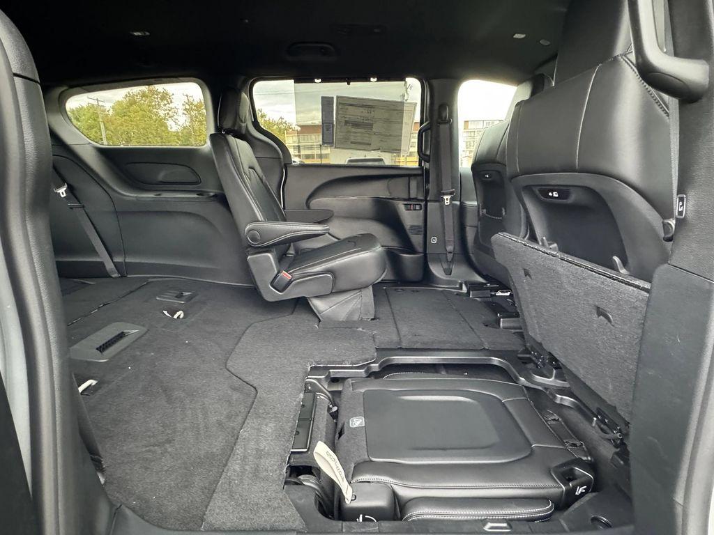 new 2026 Chrysler Pacifica car, priced at $44,860