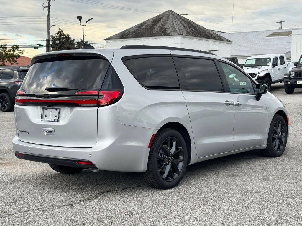 new 2026 Chrysler Pacifica car, priced at $44,860