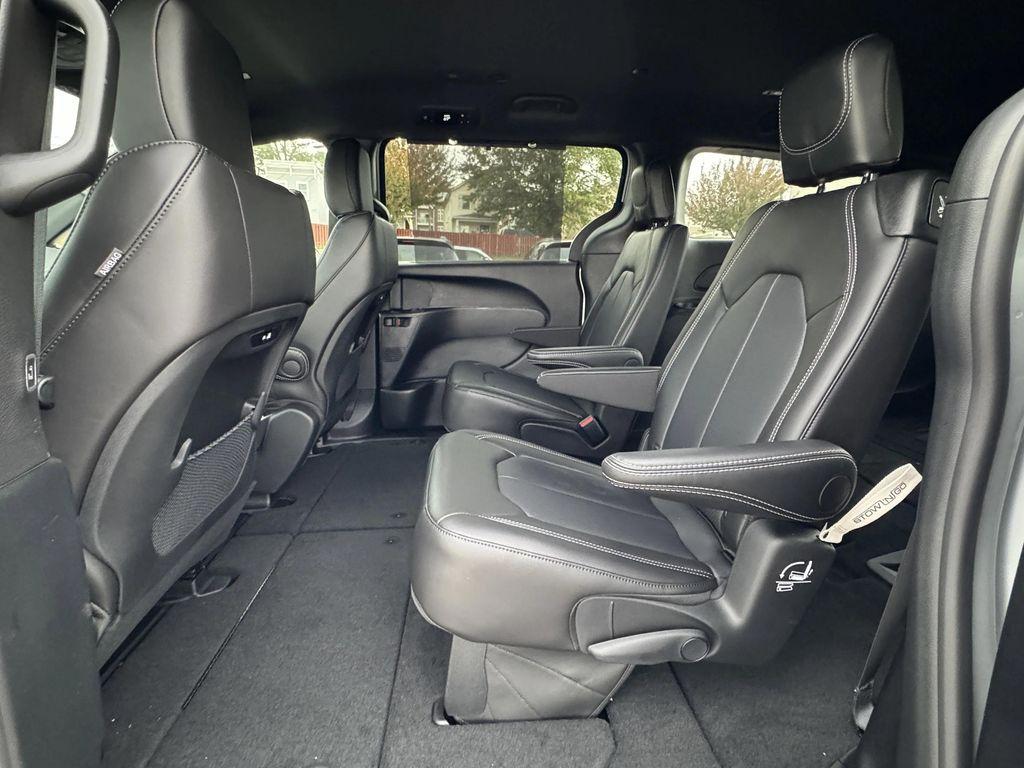 new 2026 Chrysler Pacifica car, priced at $44,860