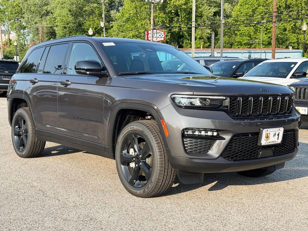 new 2025 Jeep Grand Cherokee car, priced at $38,965