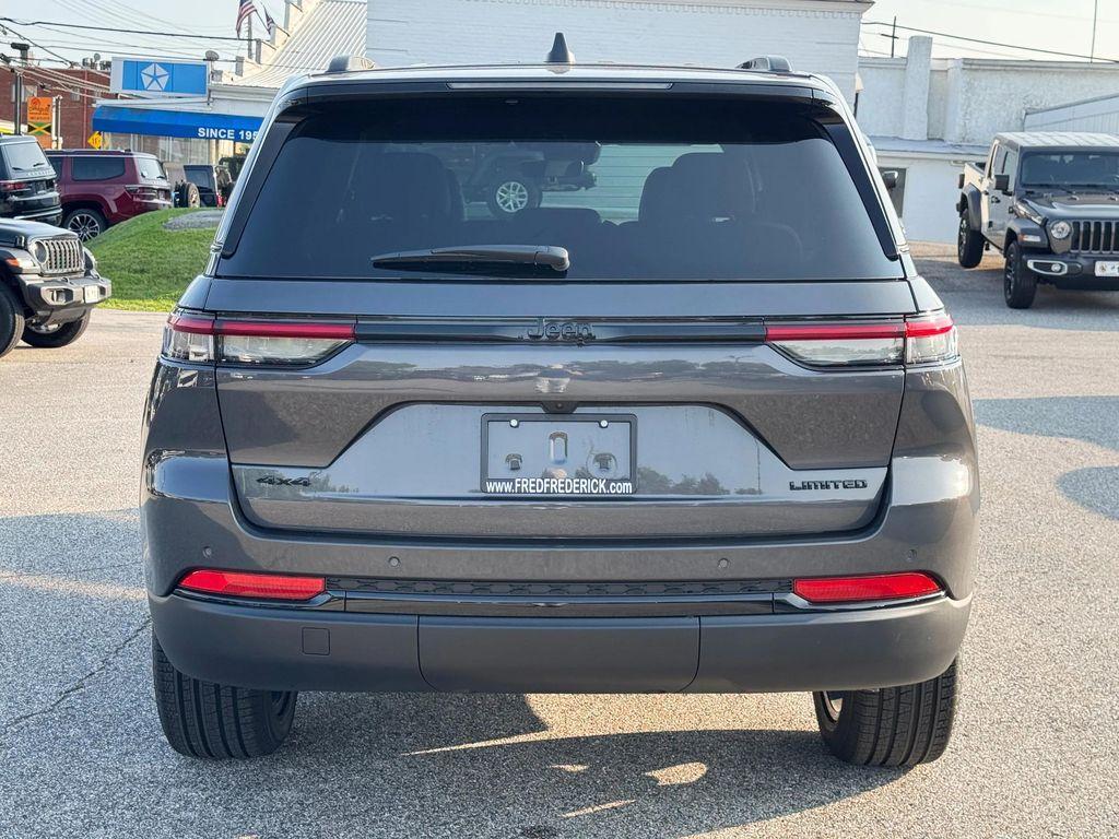 new 2025 Jeep Grand Cherokee car, priced at $38,965
