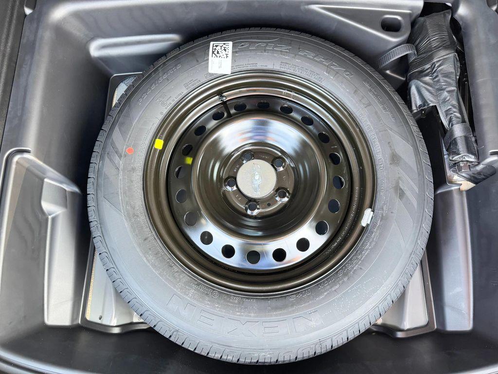 new 2025 Jeep Grand Cherokee car, priced at $38,965