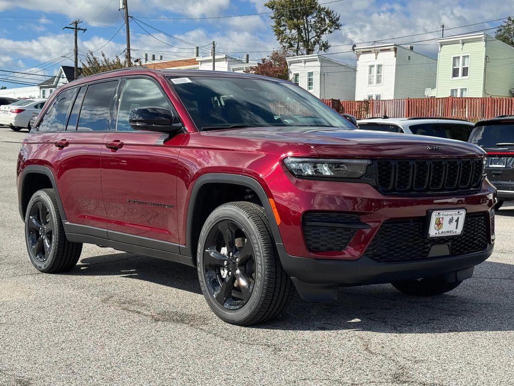 new 2025 Jeep Grand Cherokee car, priced at $38,625