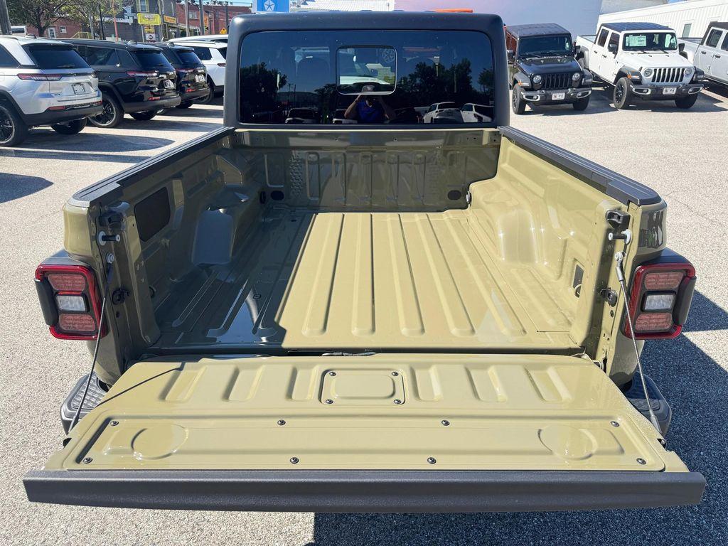 new 2025 Jeep Gladiator car, priced at $50,240