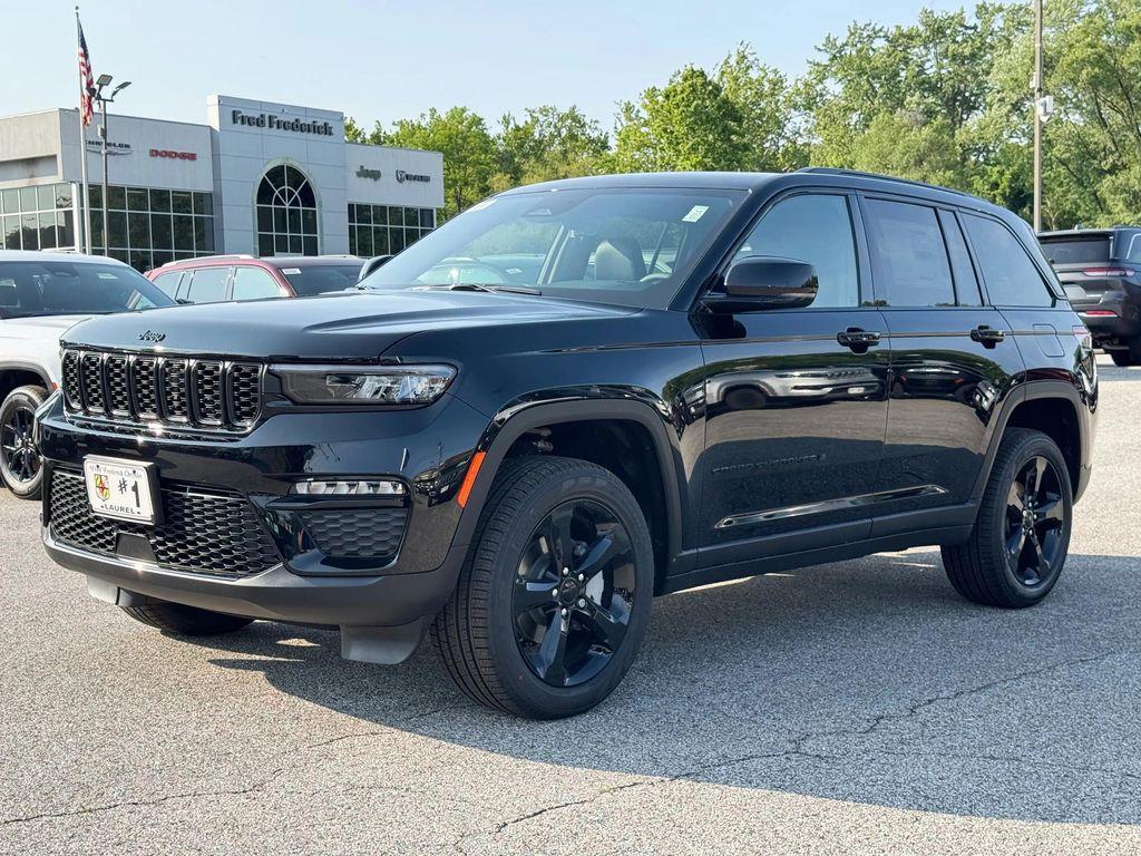 new 2025 Jeep Grand Cherokee car, priced at $44,465