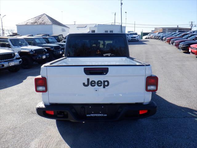 new 2023 Jeep Gladiator car, priced at $44,662