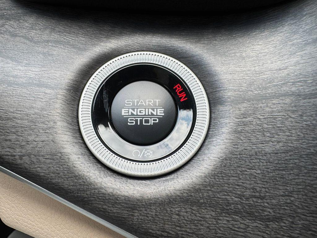 new 2025 Jeep Grand Cherokee L car, priced at $50,165
