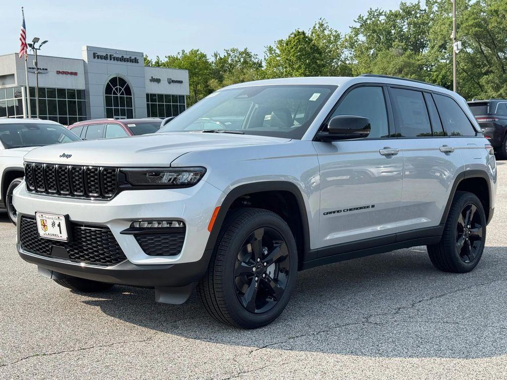 new 2025 Jeep Grand Cherokee car, priced at $43,465