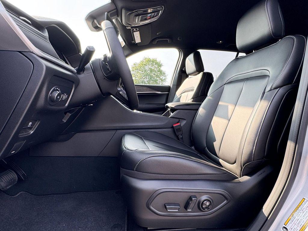 new 2025 Jeep Grand Cherokee car, priced at $43,465