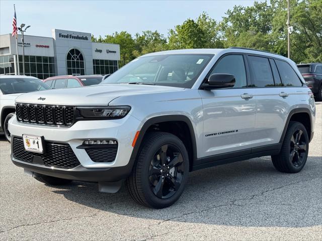 new 2025 Jeep Grand Cherokee car, priced at $44,101