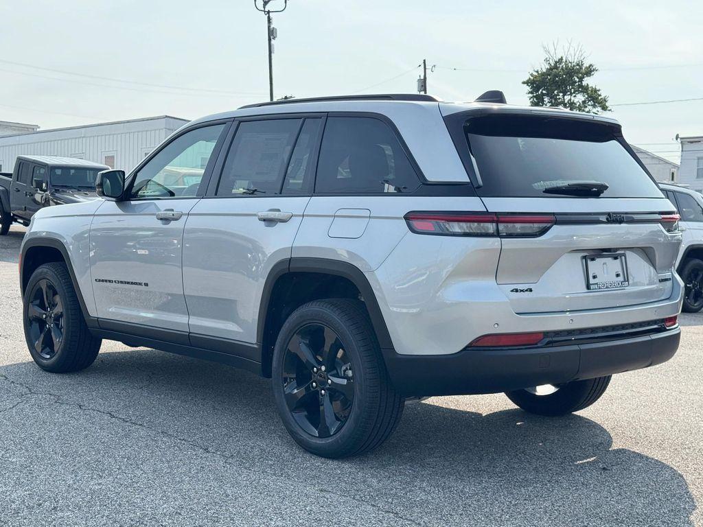 new 2025 Jeep Grand Cherokee car, priced at $43,465