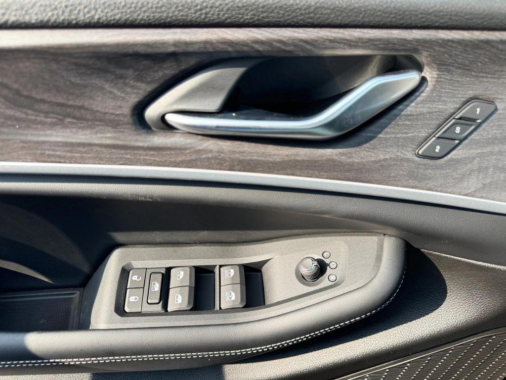 new 2025 Jeep Grand Cherokee car, priced at $43,465