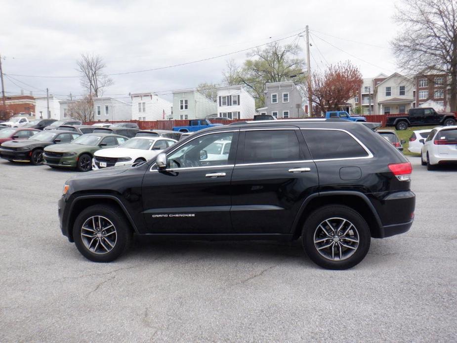 used 2015 Jeep Grand Cherokee car, priced at $19,517
