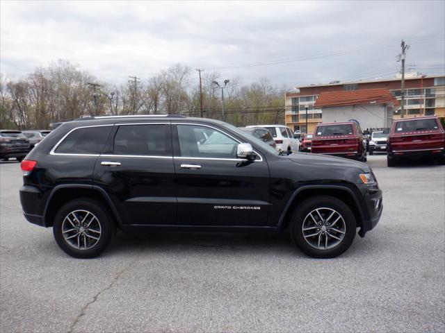 used 2015 Jeep Grand Cherokee car, priced at $19,517