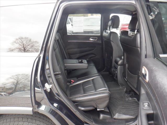 used 2015 Jeep Grand Cherokee car, priced at $19,517