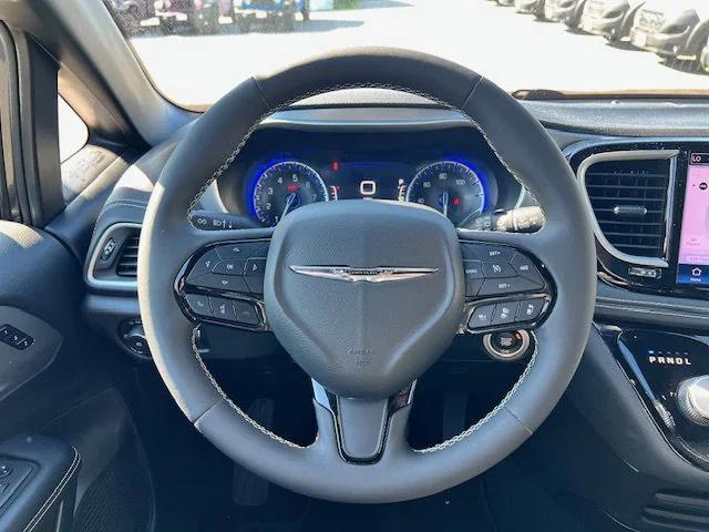 used 2022 Chrysler Pacifica car, priced at $28,977