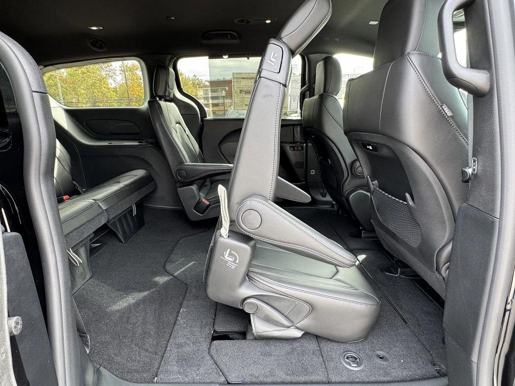 new 2026 Chrysler Pacifica car, priced at $47,360