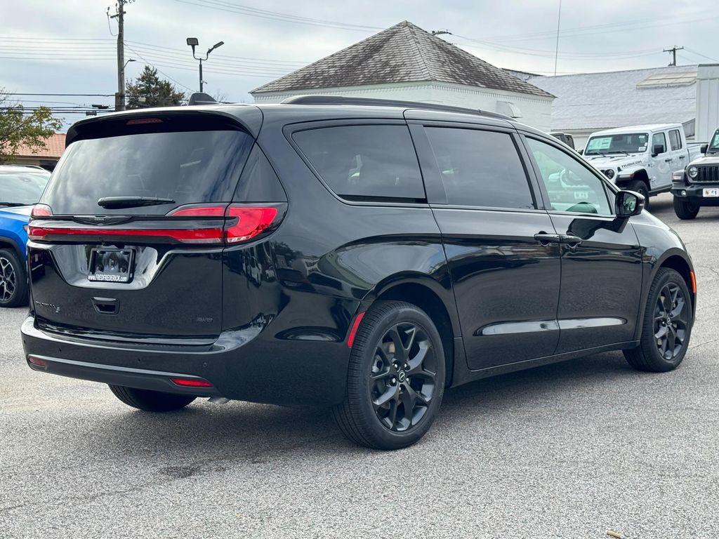 new 2026 Chrysler Pacifica car, priced at $47,360