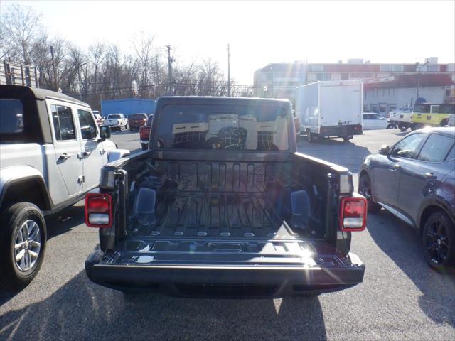 new 2023 Jeep Gladiator car, priced at $45,198