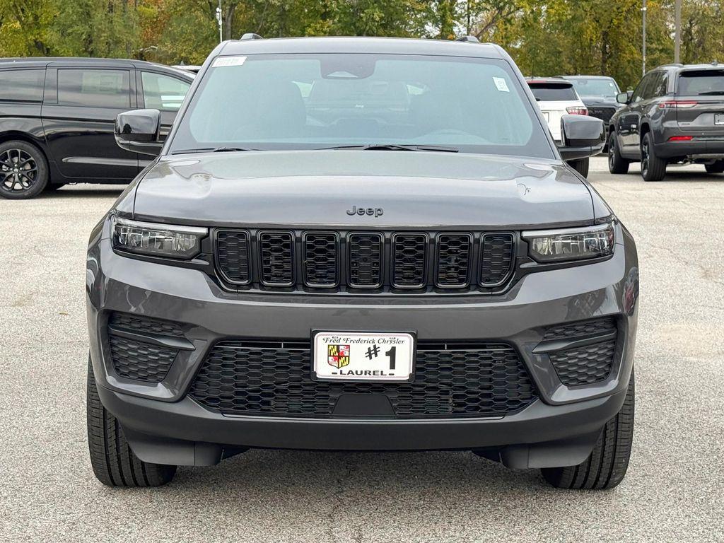 new 2025 Jeep Grand Cherokee car, priced at $38,625
