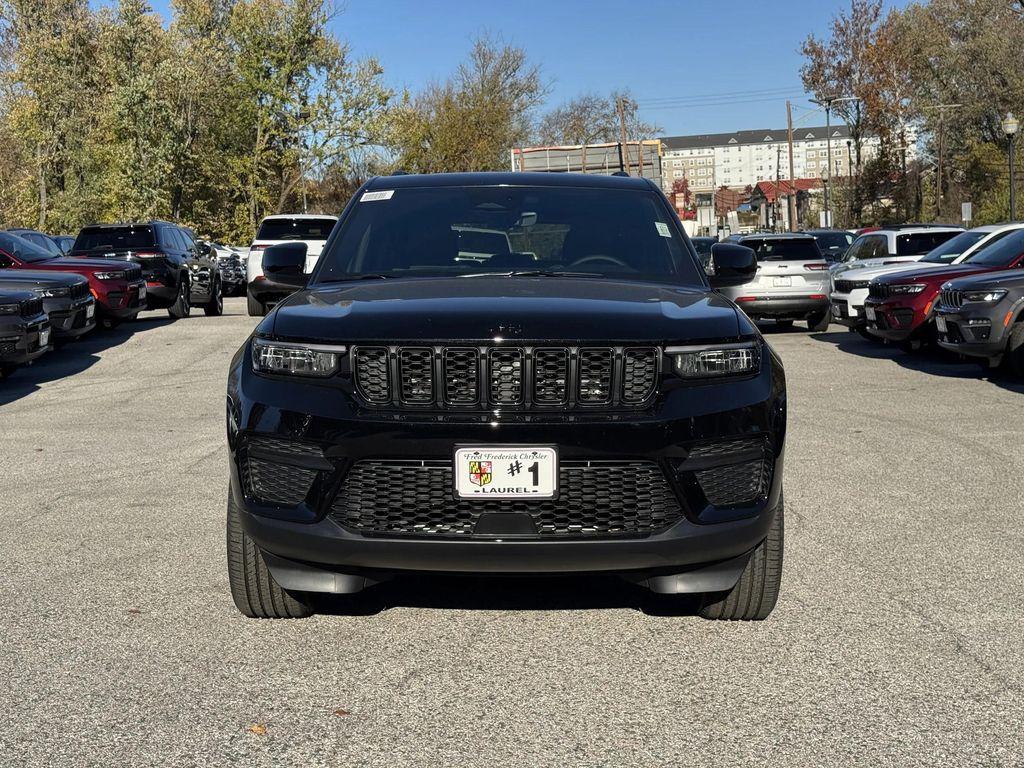 new 2025 Jeep Grand Cherokee car, priced at $38,625