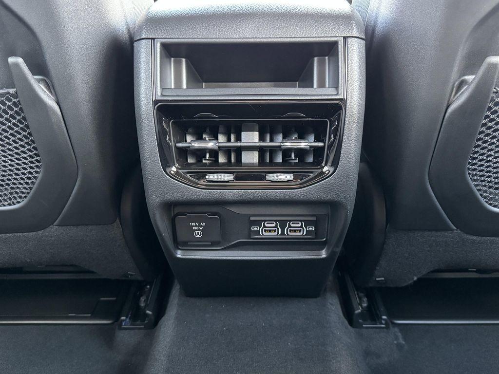 new 2025 Jeep Grand Cherokee car, priced at $38,625