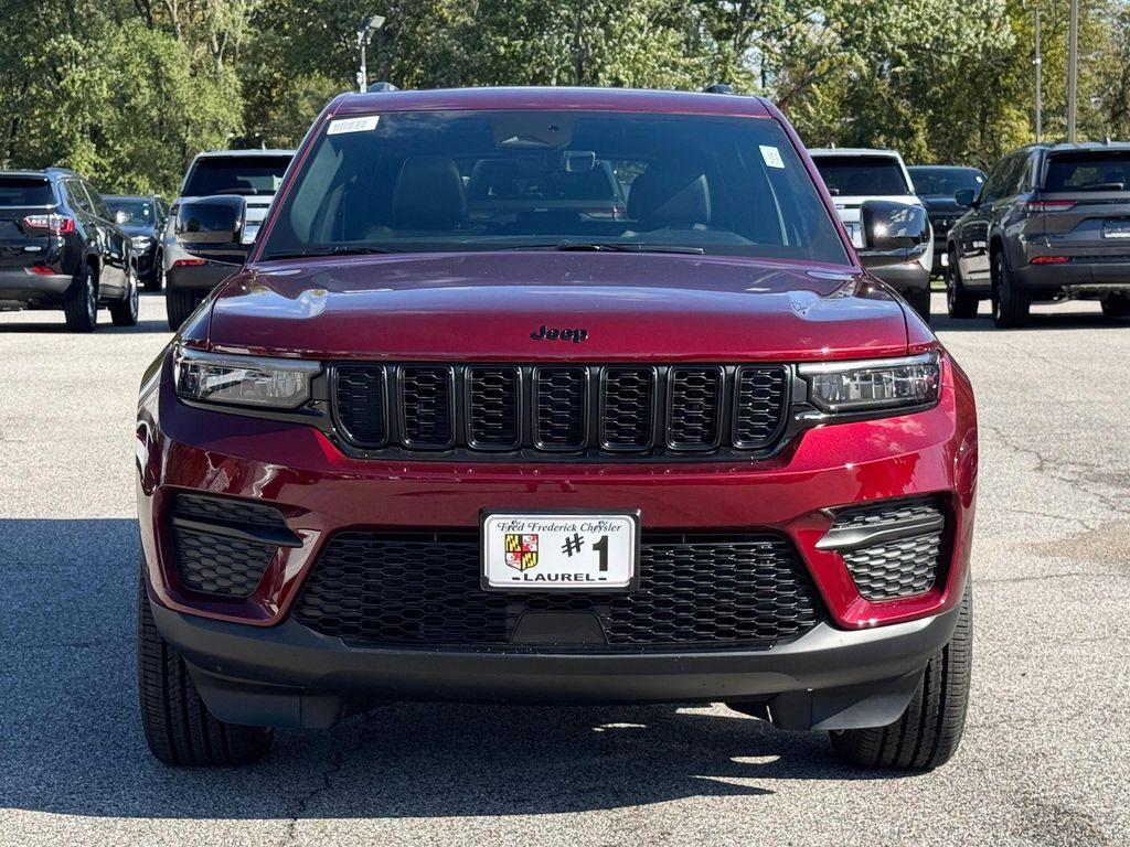 new 2025 Jeep Grand Cherokee car, priced at $38,625